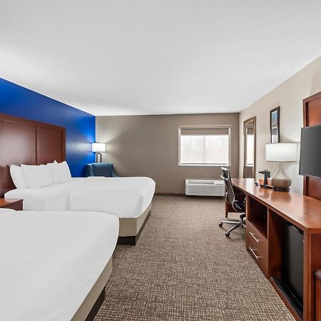 Comfort Inn & Suites Fairborn Near Wright Patterson Afb Dış mekan fotoğraf