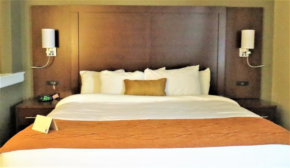 Comfort Inn & Suites Fairborn Near Wright Patterson Afb Dış mekan fotoğraf