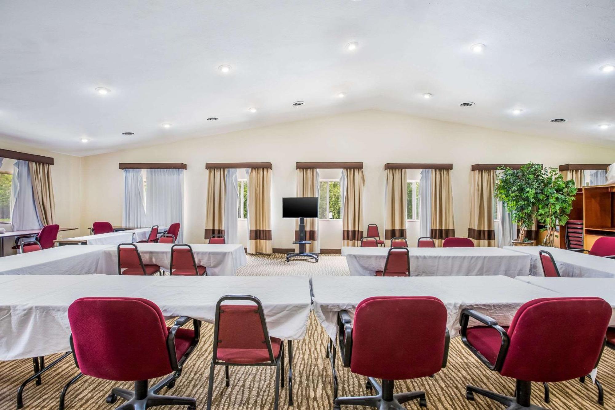 Comfort Inn & Suites Fairborn Near Wright Patterson Afb Dış mekan fotoğraf