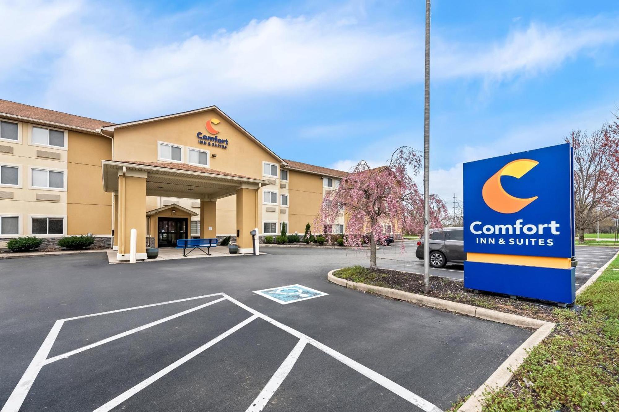 Comfort Inn & Suites Fairborn Near Wright Patterson Afb Dış mekan fotoğraf