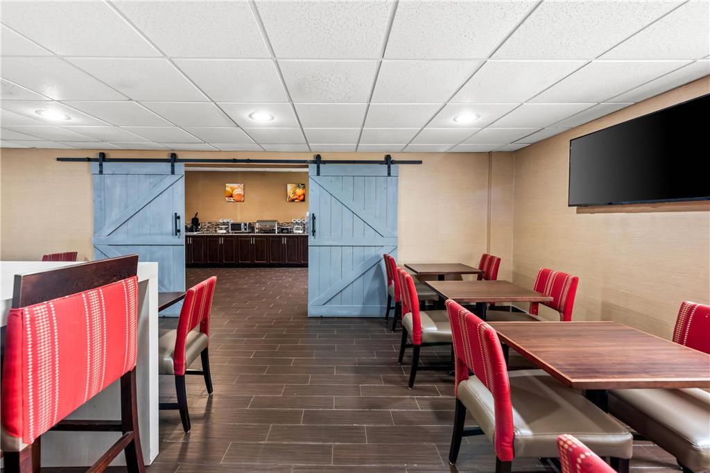 Comfort Inn & Suites Fairborn Near Wright Patterson Afb Restoran fotoğraf